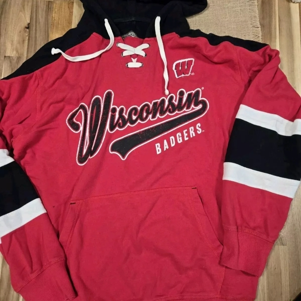 G III SPORTS Wisconsin Badgers Red Pullover Hoodie Size Medium